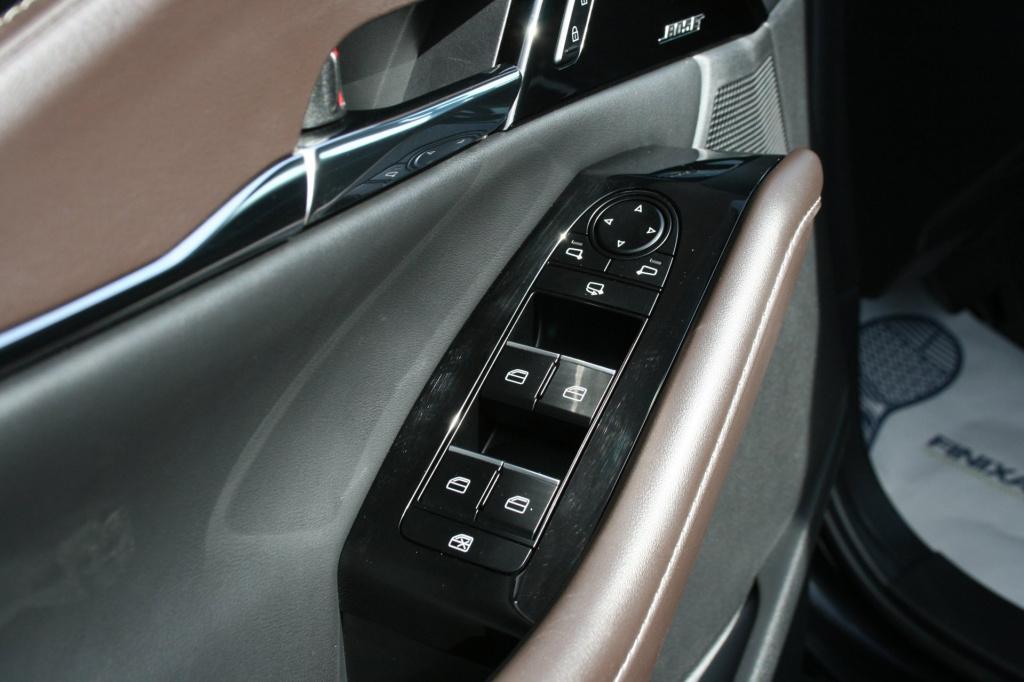 Mazda Cx-30 2.0 e-skyactiv-g m hybrid luxury