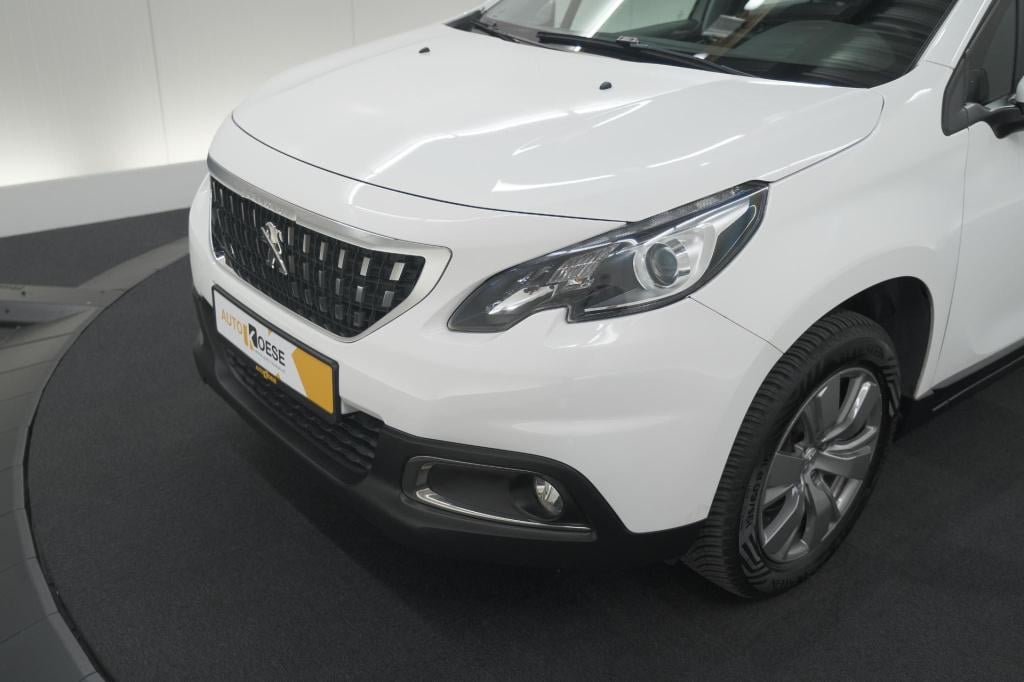 Peugeot 2008 puretech 110 blue lion | trekhaak | apple carplay | navigatie 