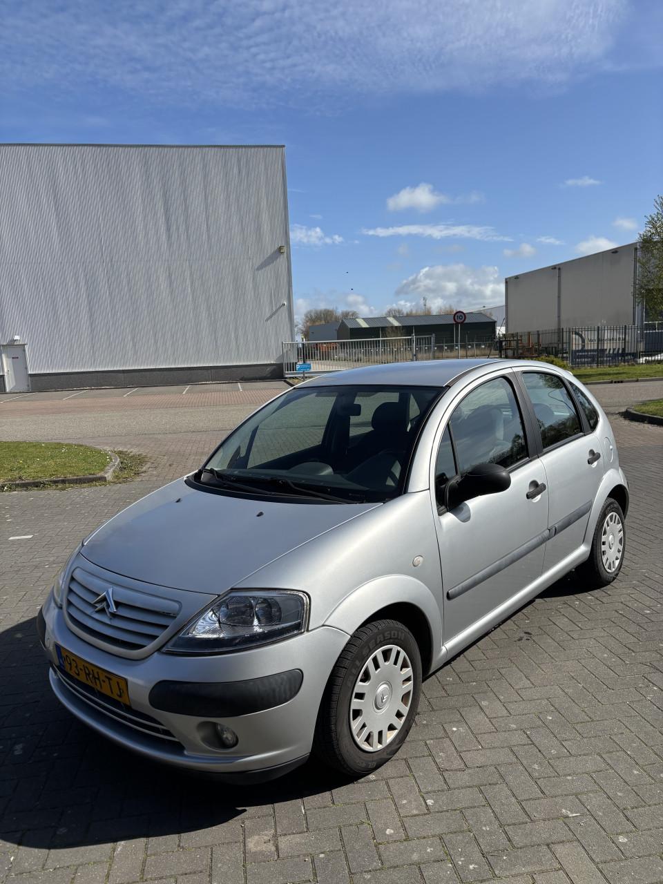 Citroën C3 1.4 I 2005 Grijs | 134.237 KM NAP | NIEUWE APK!
