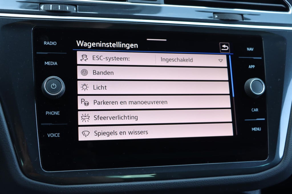Volkswagen Tiguan 1.5 tsi r-line 150pk dsg7