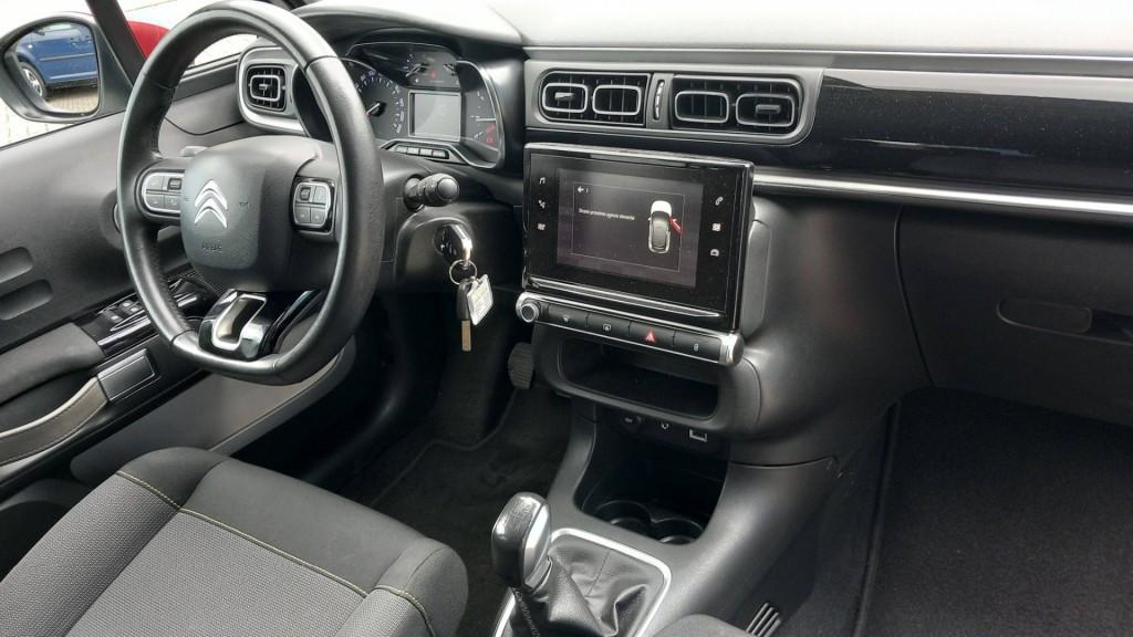 Citroen C3 1.2 PureTech Shine 5drs bj:2016 airco lm-velgen apk 2027