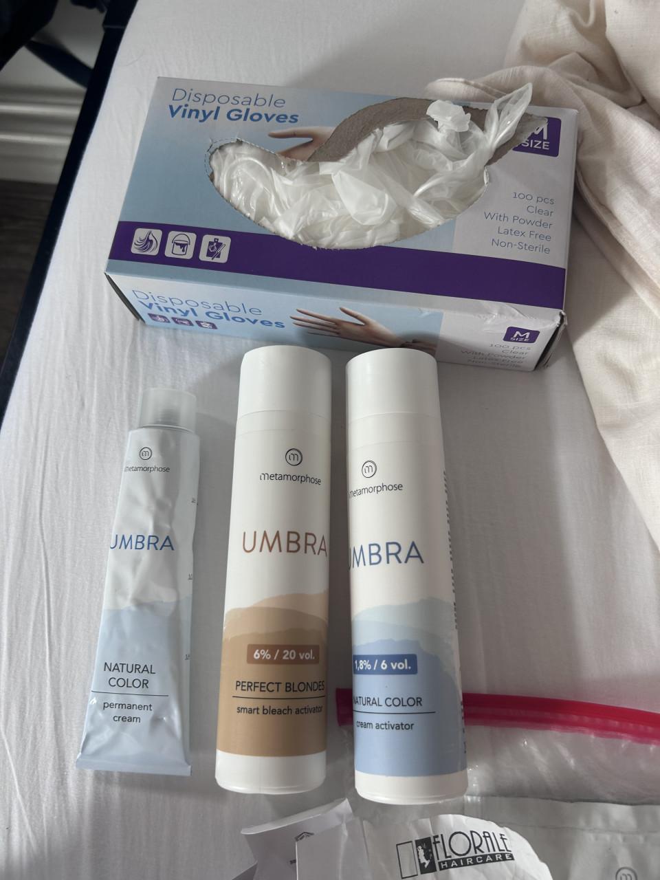 Diverse producten om haar te blonderen