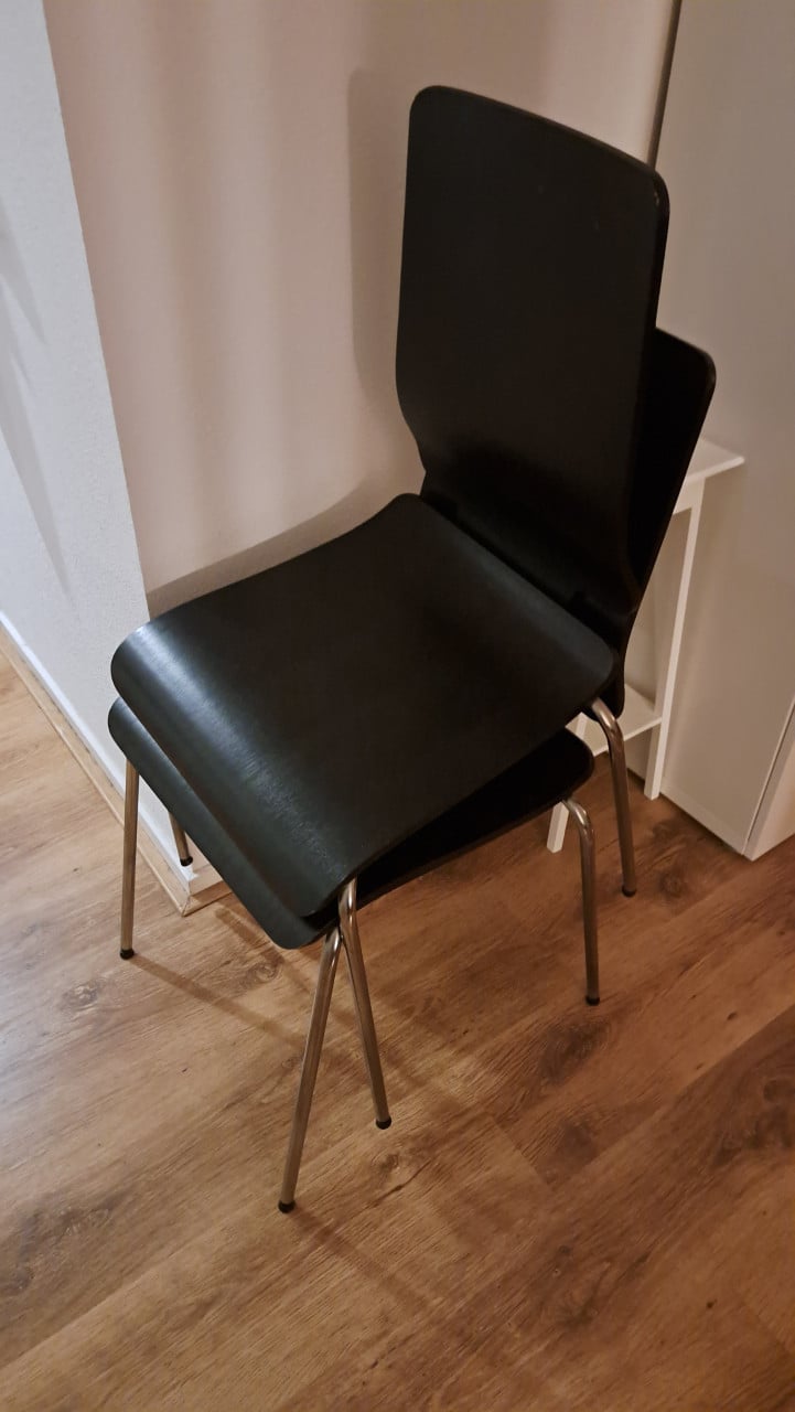 Gratis 4 stoelen