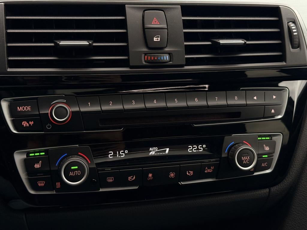 BMW 3-serie 330e m-sport | head-up | cruise | stoelverwarming | 360 | leder