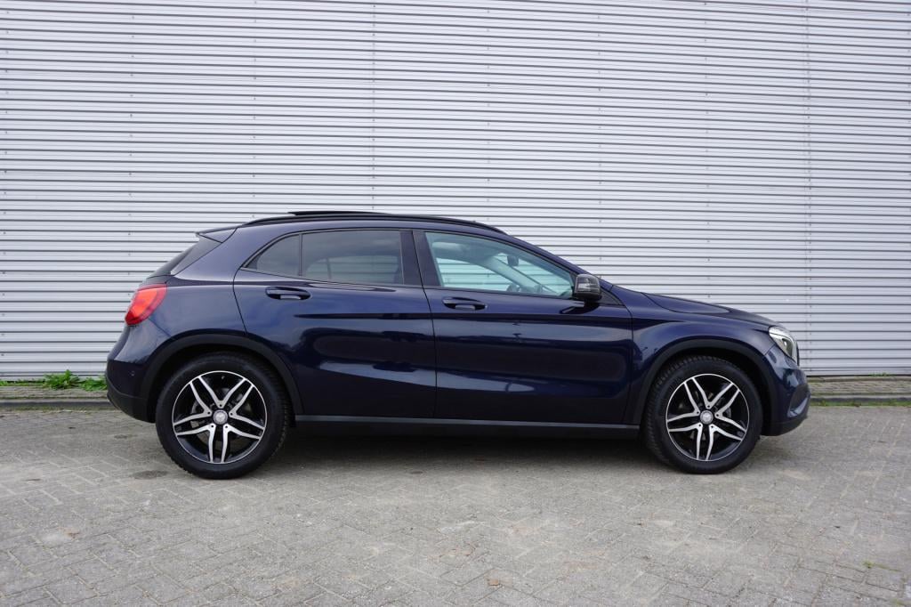 Mercedes-Benz Gla-klasse 180 ambition airco / navi / cruise / pano / parkee