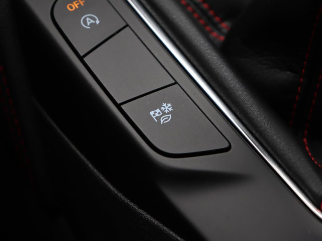 Ford Kuga 1.5 ecoboost st-line | navi | winterpakket | cruise control | lmv