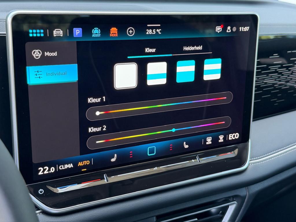 Volkswagen Tiguan 1.5 ehybrid elegance 204pk | trekhaak | all-season | dode