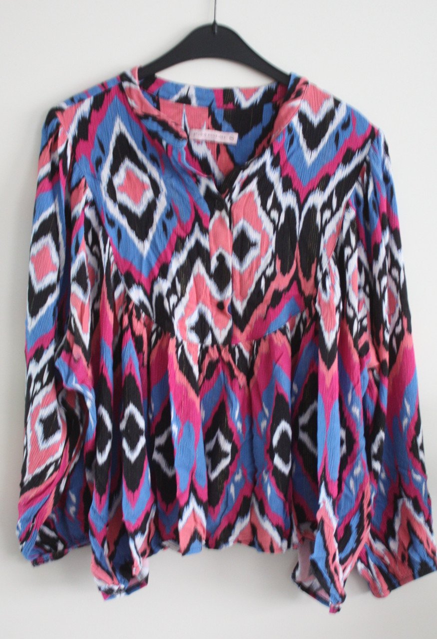 Kleurrijke blouse shit  maat xxL
