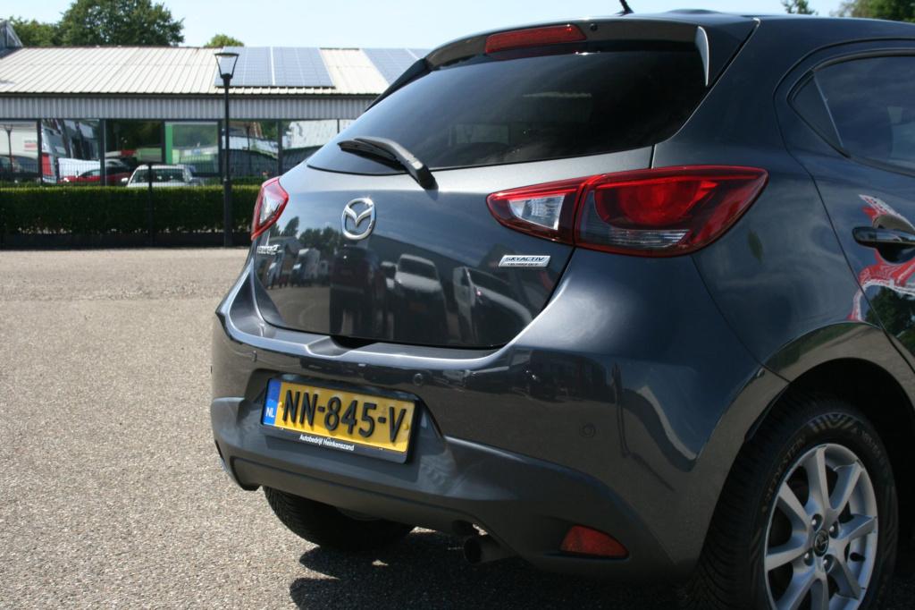 Mazda 2 1.5 skyactiv-g gt-m line / pdc / stoelverwarming / navi