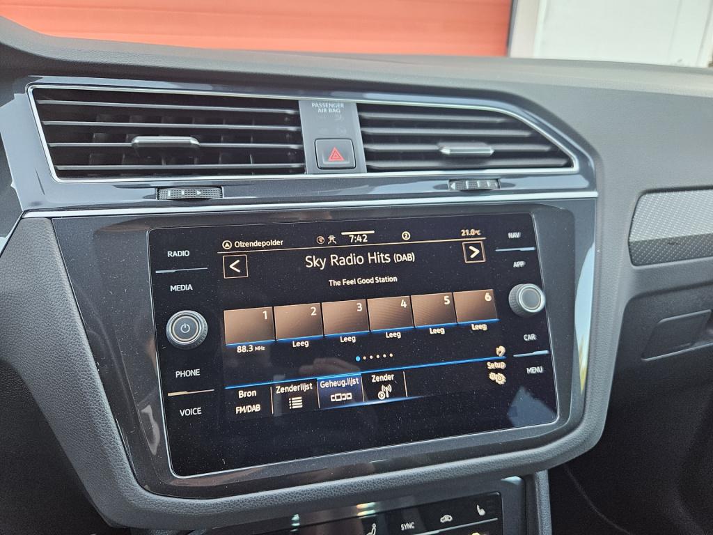 Volkswagen Tiguan 1.5 tsi r-line business+ | elek. trekhaak | keyless