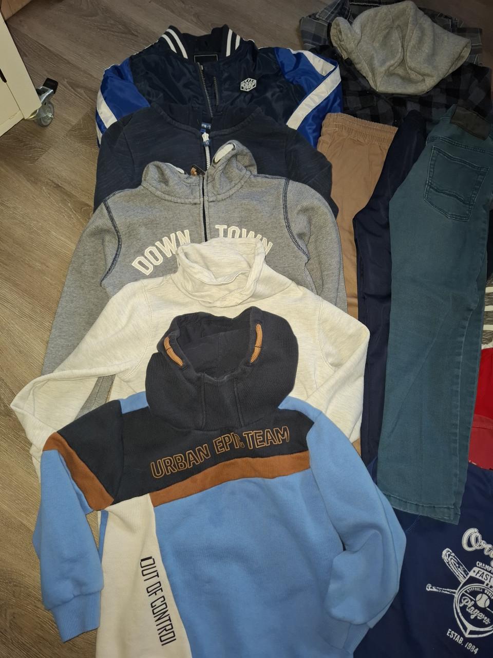 Pakket jongenskleding maat 122-128