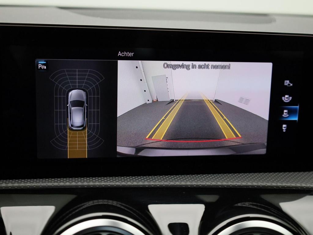 Mercedes-Benz A-Klasse 180 business solution luxury | automaat | apple carp