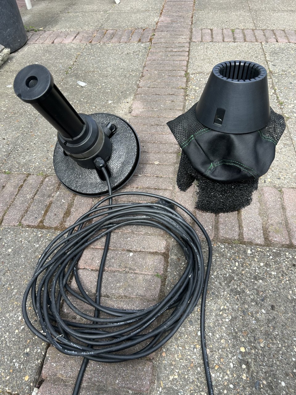 Te koop velda floating 2500 drijvend filter voor vijvers tot 5000 l