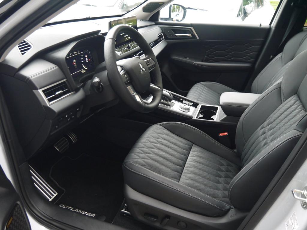 Mitsubishi Outlander 2.4 phev instyle 306pk s-awc|rijklaar