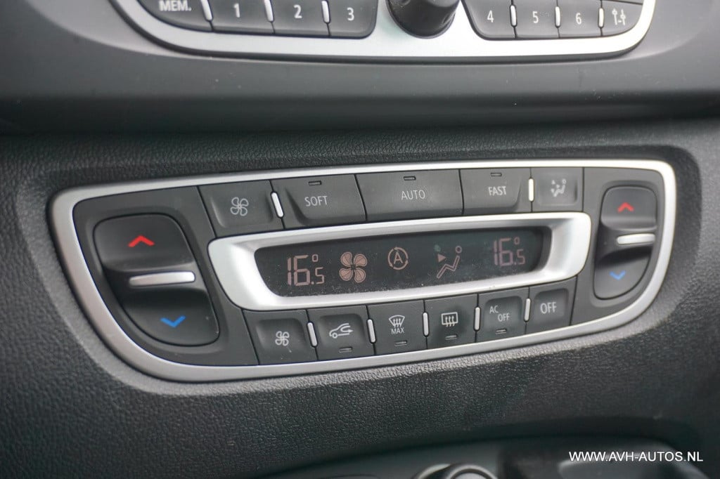 Renault Scenic 1.4 tce parisienne