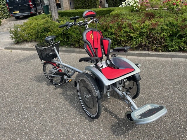 Electrische  Van Raam rolstoel fiets