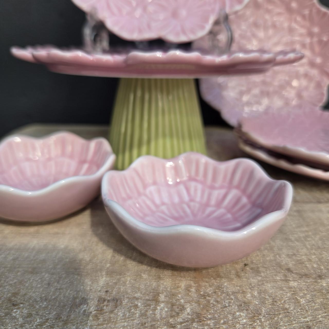 Brocante taartschaal met 4 borden en 2 roombakjes