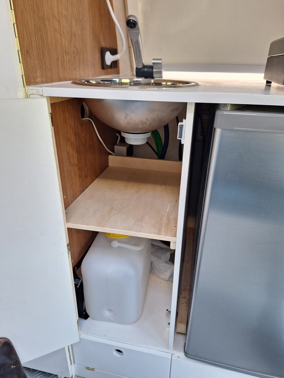 Kleine caravan te koop