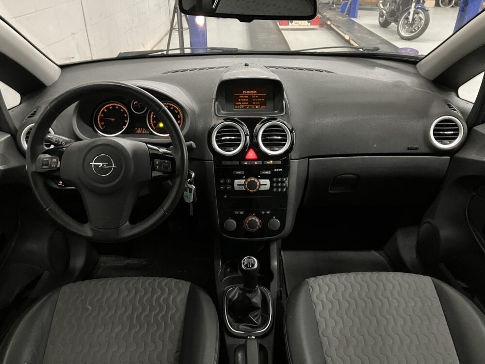 Opel Corsa 1.4 Turbo Cosmo