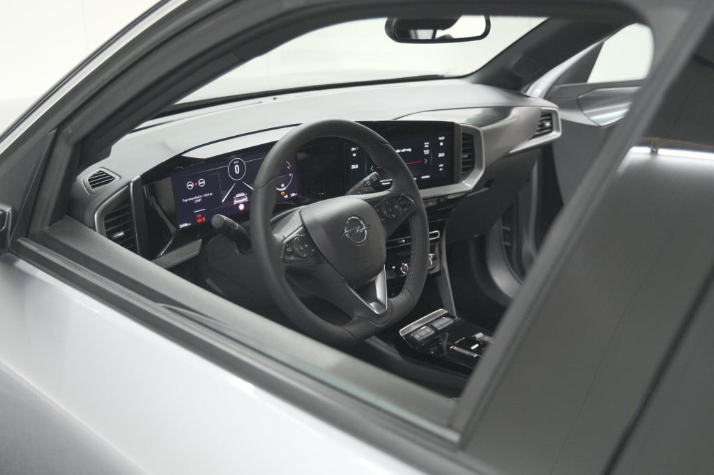 Opel Mokka turbo 131 at8 ultimate | adaptieve cruise control | stoelmassage