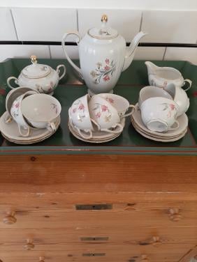 KOMPLEET - PORSELEINEN SERVIES