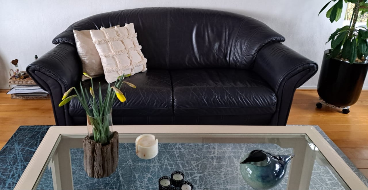 2 banken, salontafel + kast