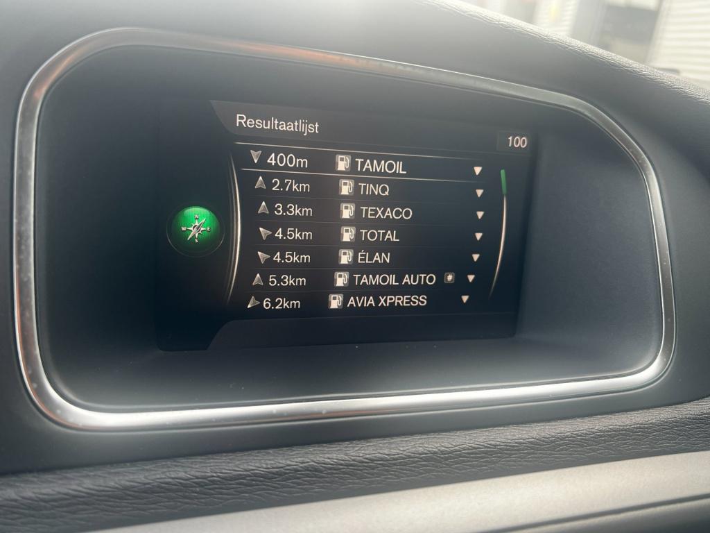 Volvo V40 2.0 t2 momentum, navi, afn. trekhaak enz...