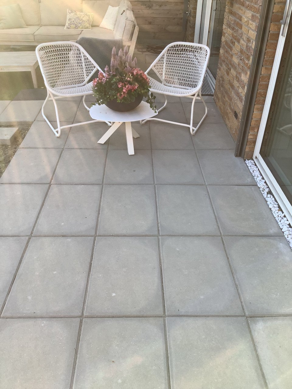 Gratis: ruim 80 bijna nieuwe Excluton tuintegels beton 40 x 60 GERESERVEERD