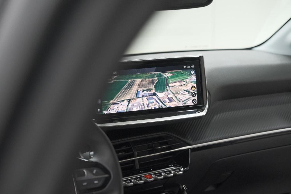 Peugeot 208 1.2 hybrid 110 e-dcs6 allure | apple carplay | parkeersensoren 