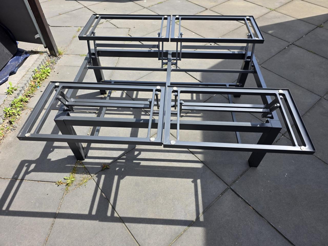 Aluminium loungetafel met een lift-mechanisme