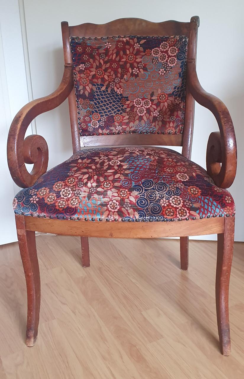 Antieke houten fauteuil