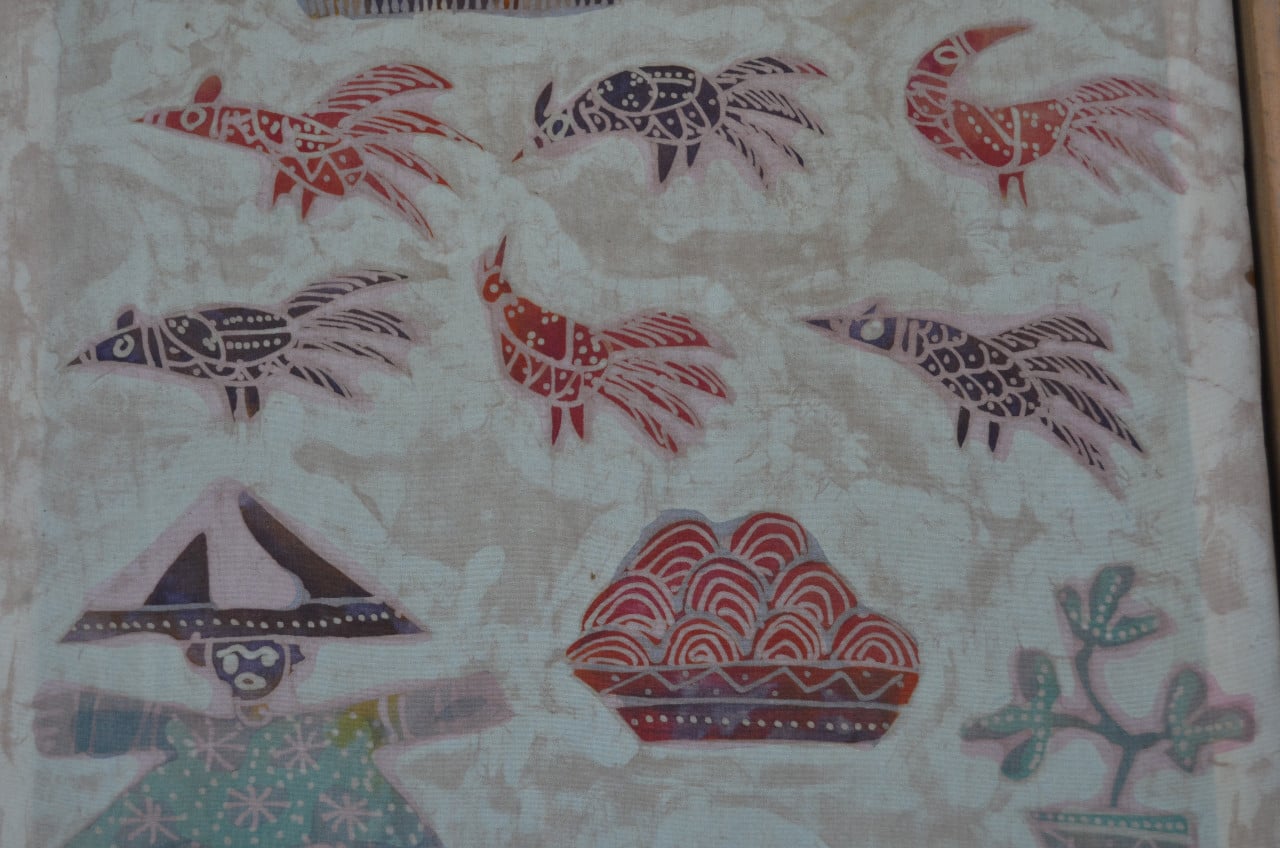 3 Leuke batiks in redelijke staat, op ééntje na dan.