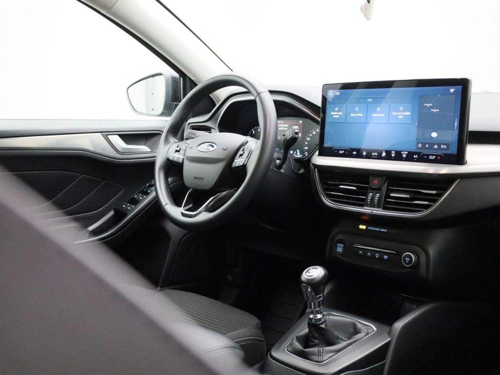 Ford Focus wagon 1.0 ecoboost hybrid titanium navigatie | pdc | apple carpl