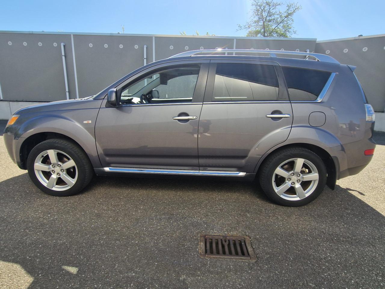 Mitsubishi OUTLANDER GLS