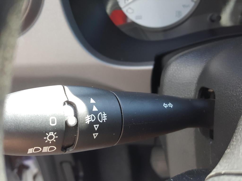 Peugeot Partner tepee 1.2 110pk active | trekhaak | apple carplay | airco |