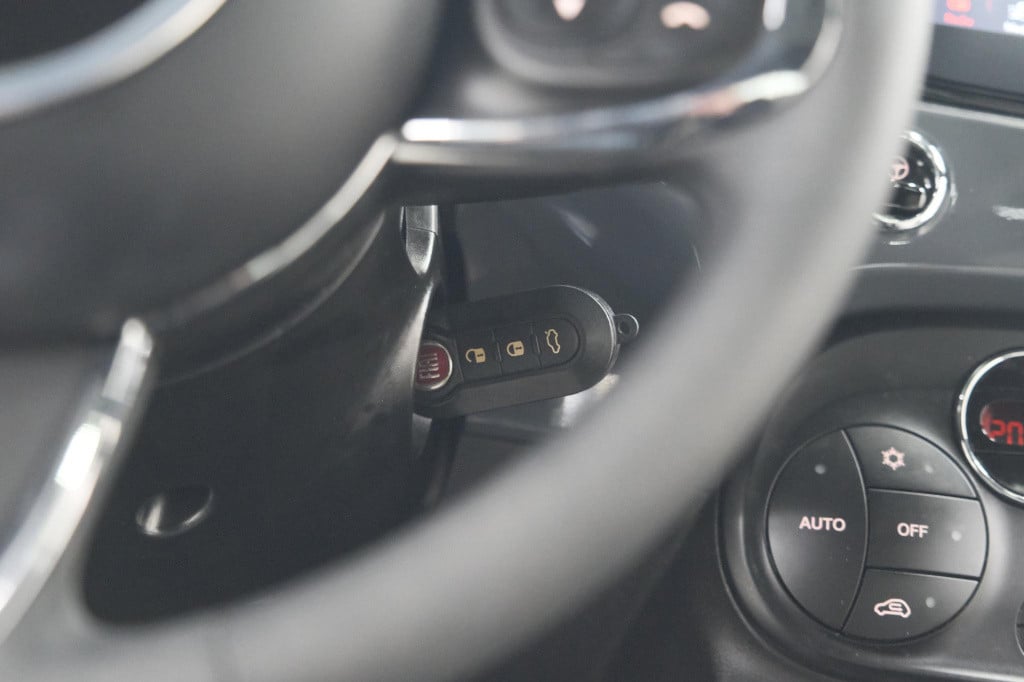 Fiat 500 1.0 hybrid dolcevita | panoramadak | apple carplay | parkeersensor