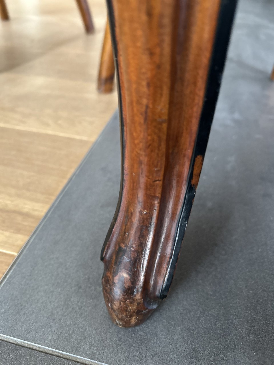 Eetkamerstoelen met ronde ‘koffietafel’