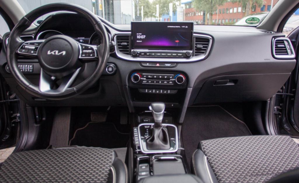 Kia Ceed Sportswagon 1.6 gdi phev dynamicplusline pano.