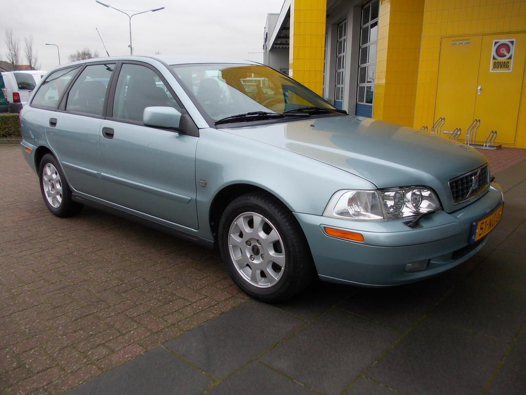 Volvo V40 1.9 d 102pk europa elegance orig. 99000km.!!