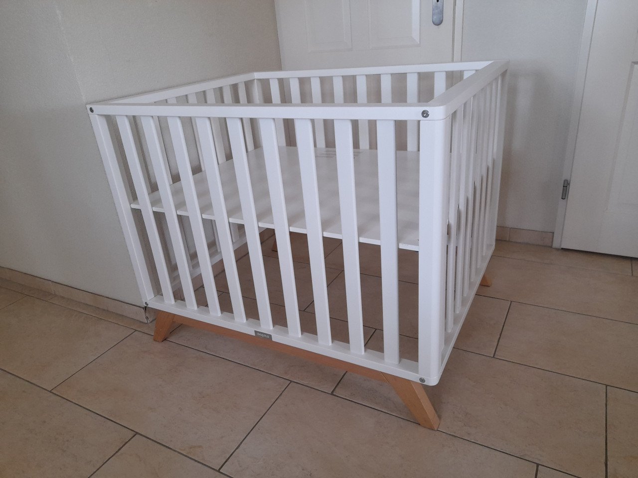 Bopita box (80 x 100 x 81H ) in goede nette staat ! in hoogte verstelbaar