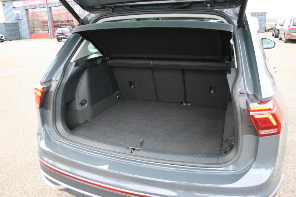 Volkswagen Tiguan 1.4 tsi ehybrid elegance