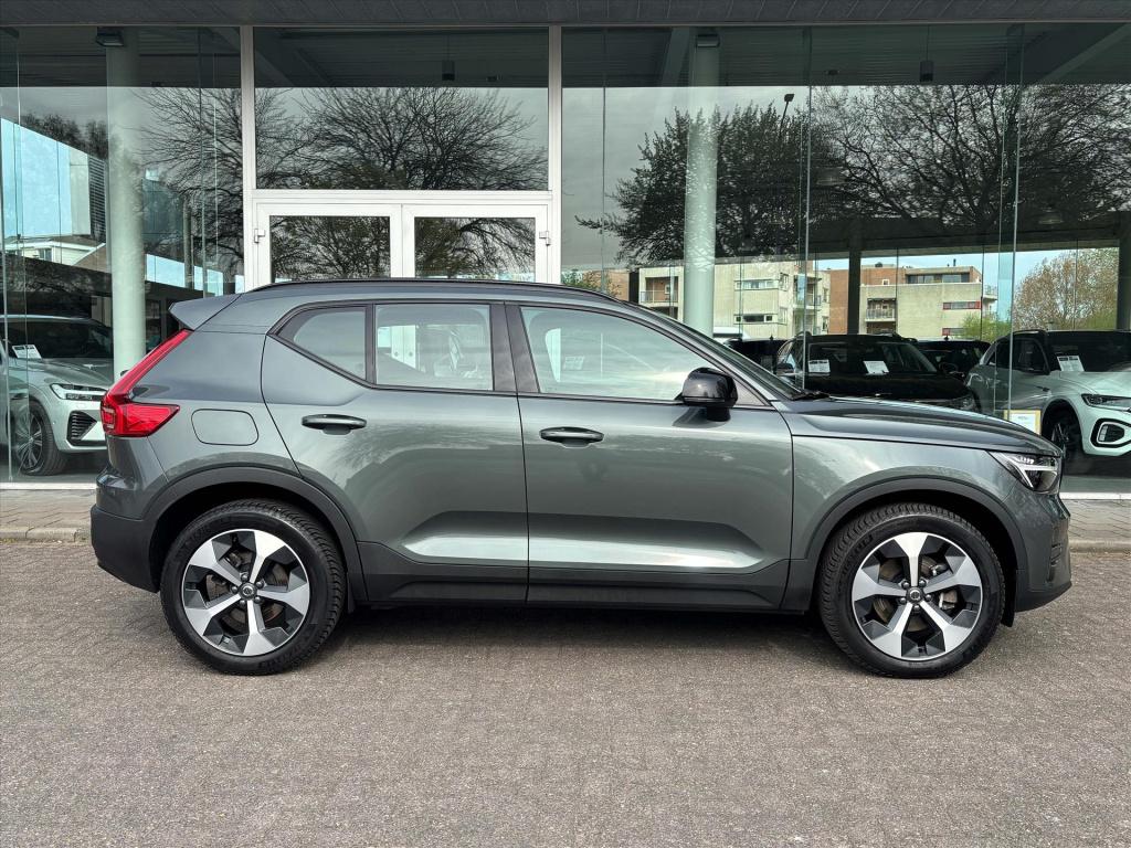 Volvo XC40 2.0 b4 b4 plus dark|stuur-stoel voorruitverwarm|blis| trekhaak| 