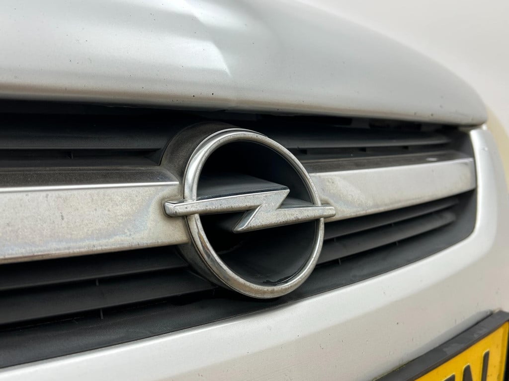 Opel Corsa occasion 1.2-16v rhythm | grijs | tweedehands opel corsa | cruis