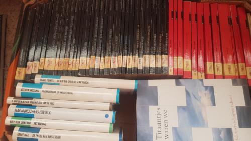 Doos boeken grote lijsters en meer