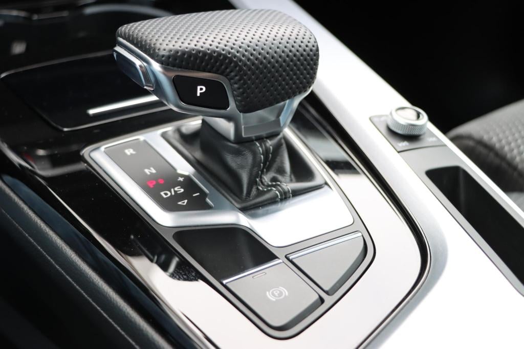 Audi A4 avant 40 tfsi s edition 190pk s tronic