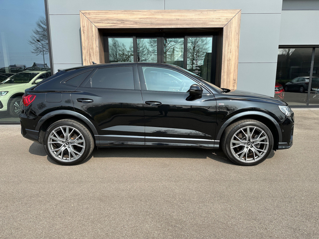 Audi Q3 sportback 45 tfsi e s-line | zwart optiek | camera | keyless | adap