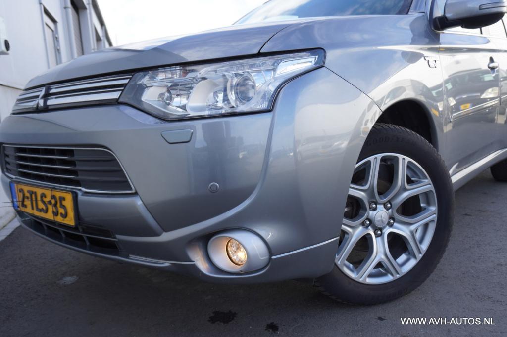 Mitsubishi Outlander 2.0 phev instyle