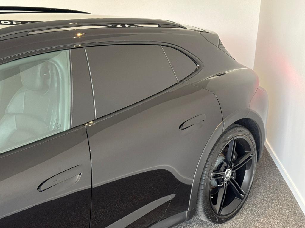 Porsche Taycan cross turismo 4 93 kwh