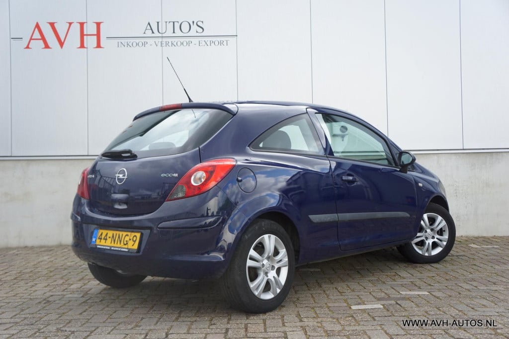 Opel Corsa 1.0-12v essentia