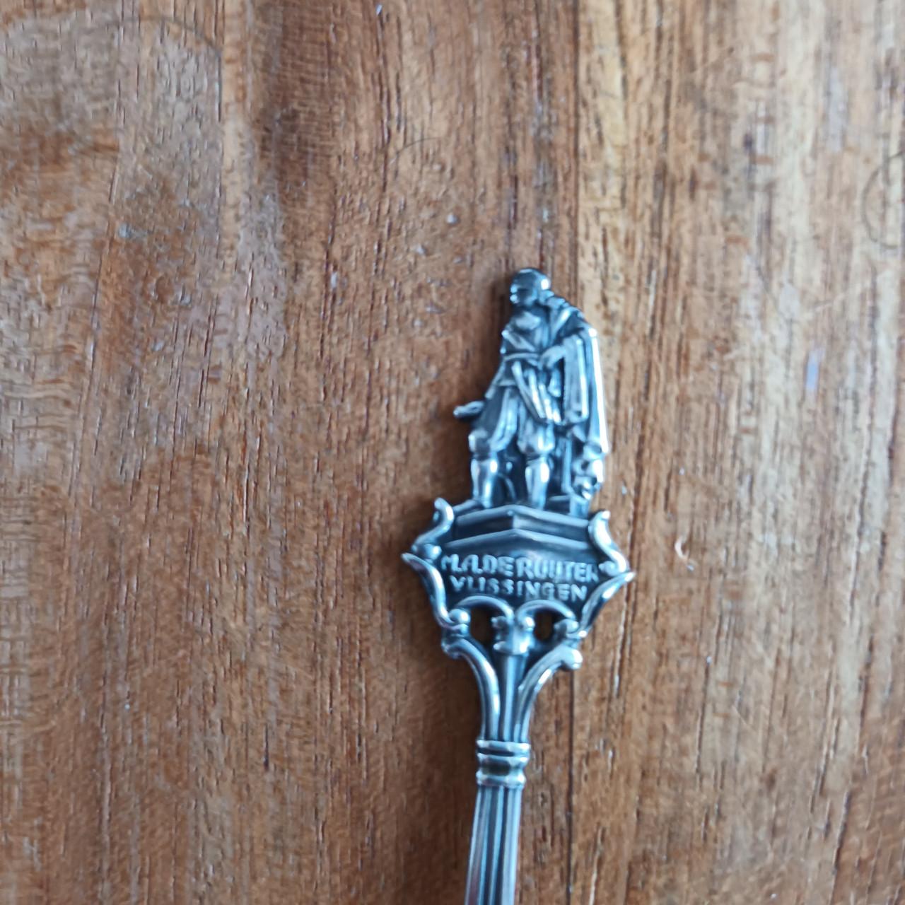 6 oude verzilverde verzamelaars lepeltjes